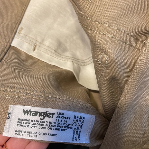 Men’s Wrangler Dress Jeans, size 33x34, NEVER WORN - Picture 3 of 6